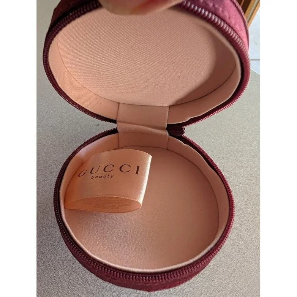 Gucci Beauty Pouch Calvin Klein Euphoria Lotion Escada Body Cream Flower Charm‎